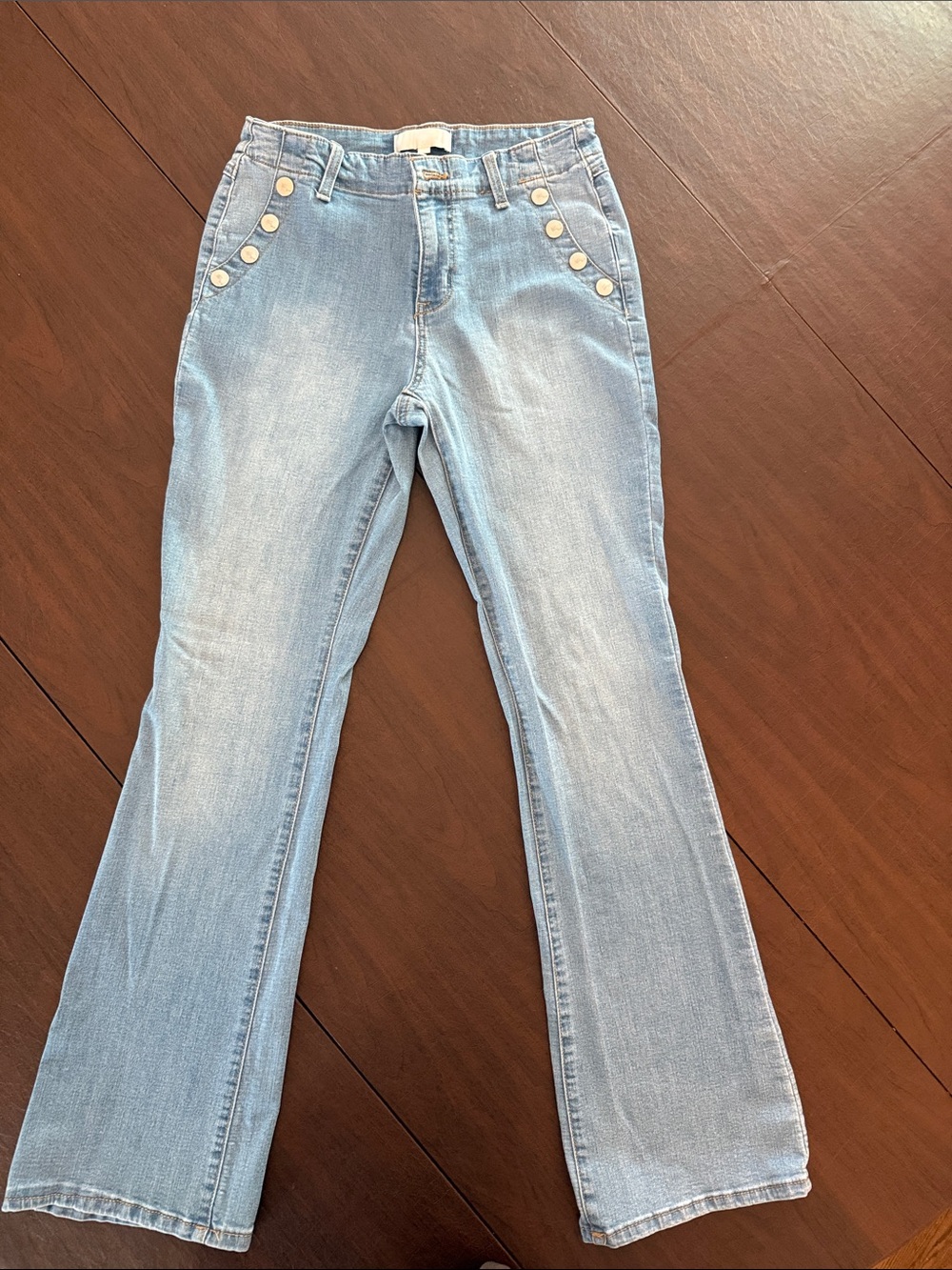 1822 Light Blue Women's Flared Jeans with Button Pocket Detail